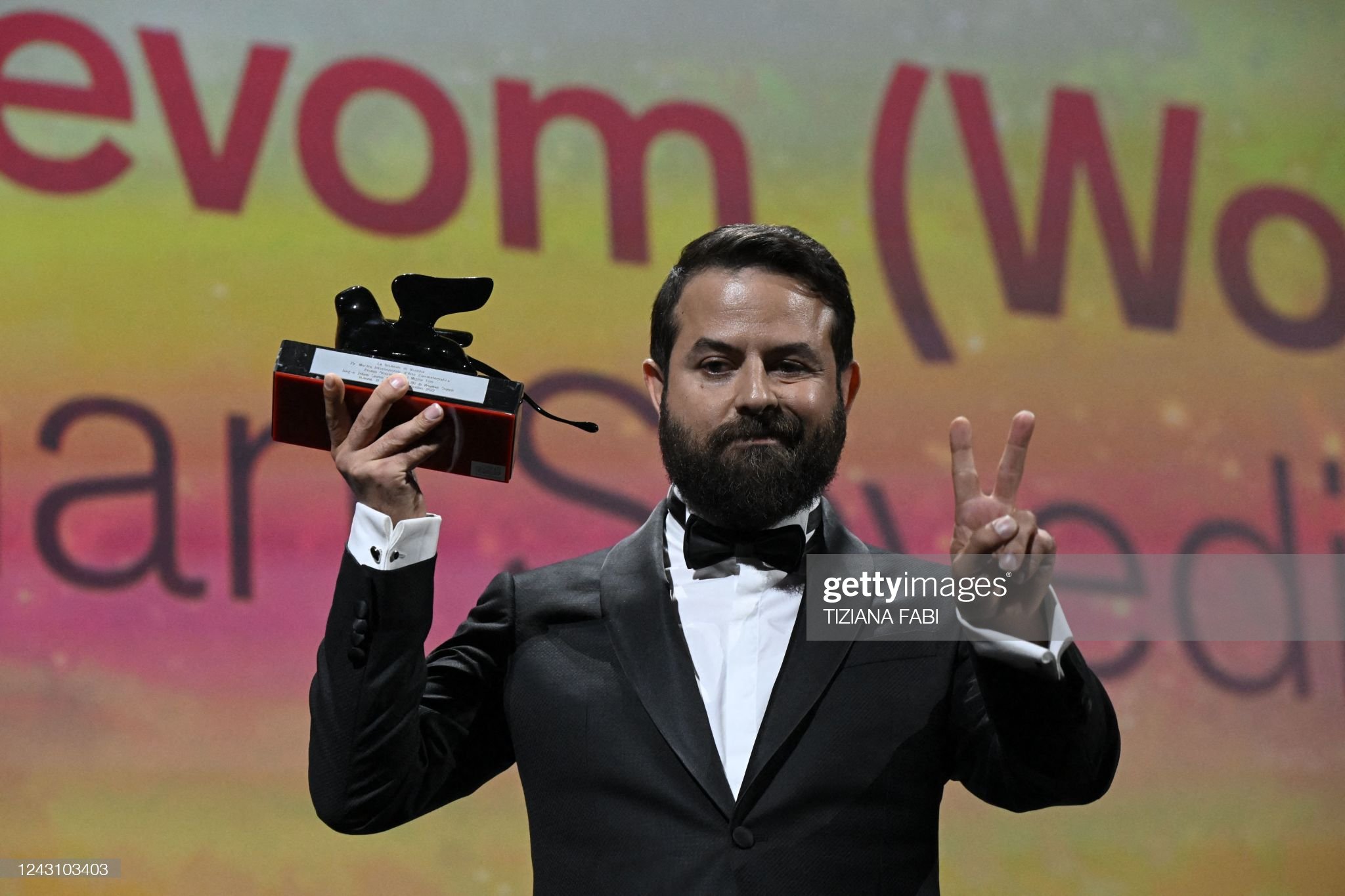 شب پرافتخار: جوایز هومن سیدی و محسن تنابنده در جشنواره ونیز و داوری لیلا حاتمی 