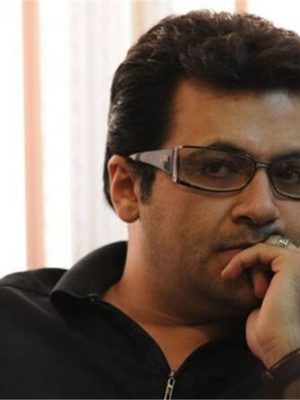 تهیه‌کننده «آسوده باش»: شهرام عبدلی مقابل دوربین سریال دچار عارضه مغزی نشد
