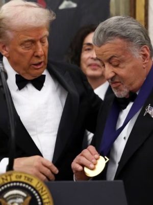 ترامپ به «سیلوستر استالونه» مدال داد