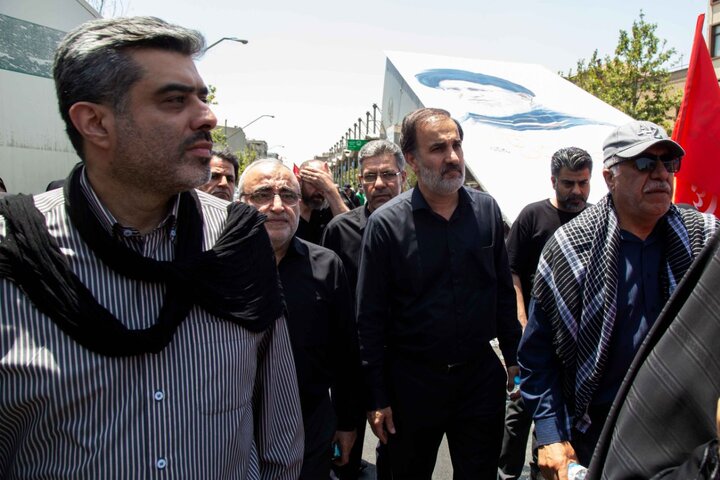 گردهمایی هنرمندان در تئاترشهر برای مراسم تشییع رهبر شهید