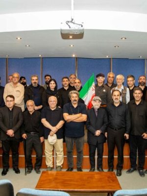 گردهمایی هنرمندان در تئاترشهر برای مراسم تشییع رهبر شهید